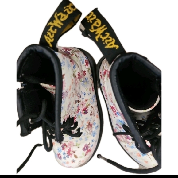 Dr Martens Kids Brooklee Lace Ankle Combat in White Floral Feminine Boot 8 - Picture 11 of 13